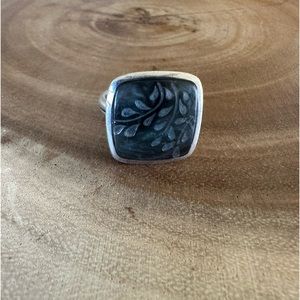 Silpada Carved Abalone Ring